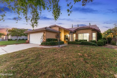 1519 Michelle Ave, Lancaster, CA, 93535-4382 | Card Image