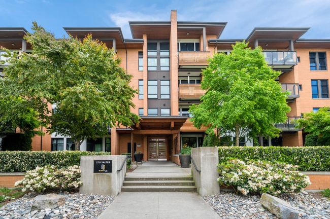 402 - 220 Salter Street, Condo with 3 bedrooms, 2 bathrooms and 2 parking in New Westminster BC | Image 2