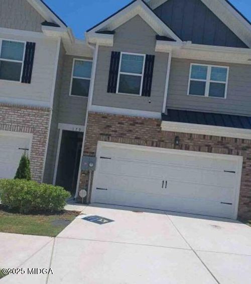 179 Hampton Cir, McDonough, GA, 30253-1100 | Card Image