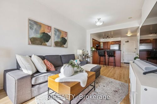 413-4200 Bathurst St, North York, ON, M3H6C7 | Card Image