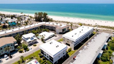 104 - 601 Gulf Drive N, Condo with 2 bedrooms, 2 bathrooms and null parking in Bradenton Beach FL | Image 2