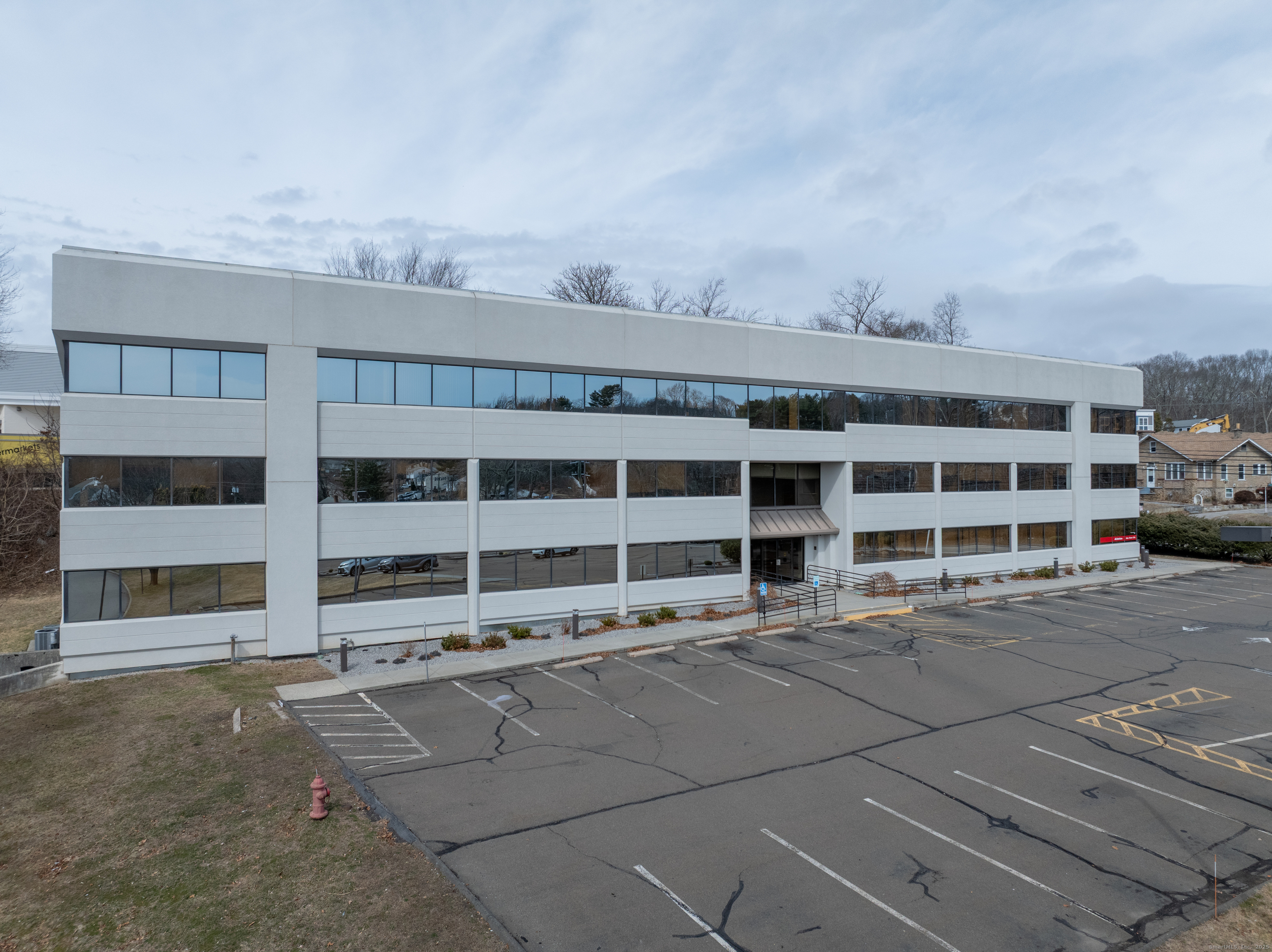 400 Bayonet St, New London, CT 06320