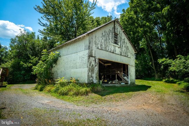11 Sweet Water Rd, House other with 5 bedrooms, 2 bathrooms and null parking in ELVERSON PA | Image 37