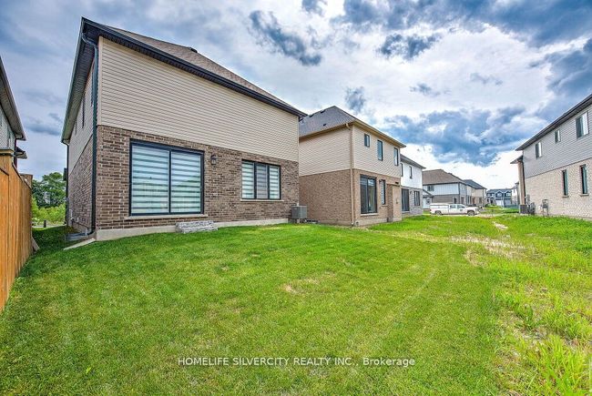 1681 Finley Cres, House other with 4 bedrooms, 3 bathrooms and 4 parking in London ON | Image 22