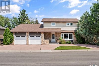 619 Kingsmere Blvd, House other with 4 bedrooms, 3 bathrooms and null parking in Saskatoon SK | Image 2