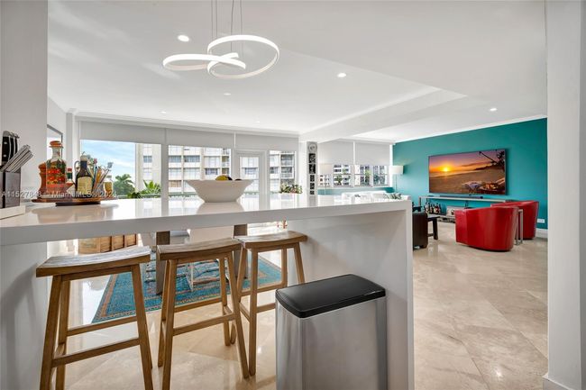 APT-408 - 1408 Brickell Bay Dr, Condo with 2 bedrooms, 3 bathrooms and null parking in Miami FL | Image 9