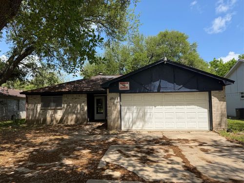 2905 Arkansas Ave, Dickinson, TX, 77539-3795 | Card Image