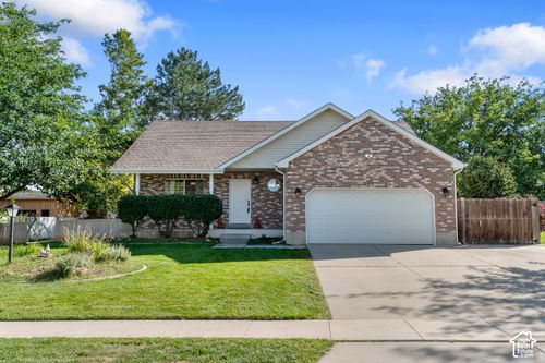 3925 Dunkeld St, South Jordan, UT, 84009-9075 | Card Image