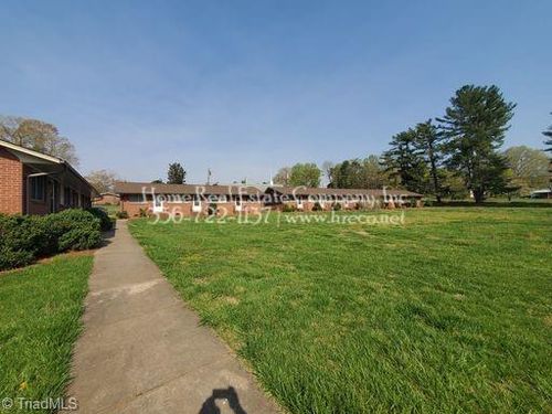 4170 James St, Winston Salem, NC, 27106-2450 | Card Image