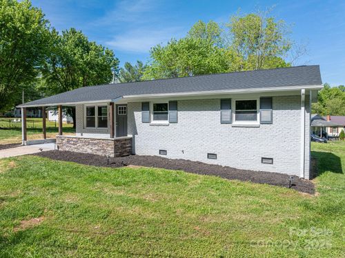 692 S Pink St, Cherryville, NC, 28021-3550 | Card Image