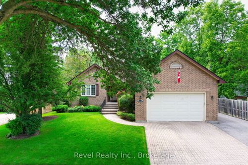 34 Paterson St, Collingwood, ON, L9Y3N2 | Card Image