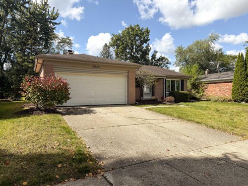 2844 Renfrew St, Ann Arbor, MI, 48105-1452 | Card Image