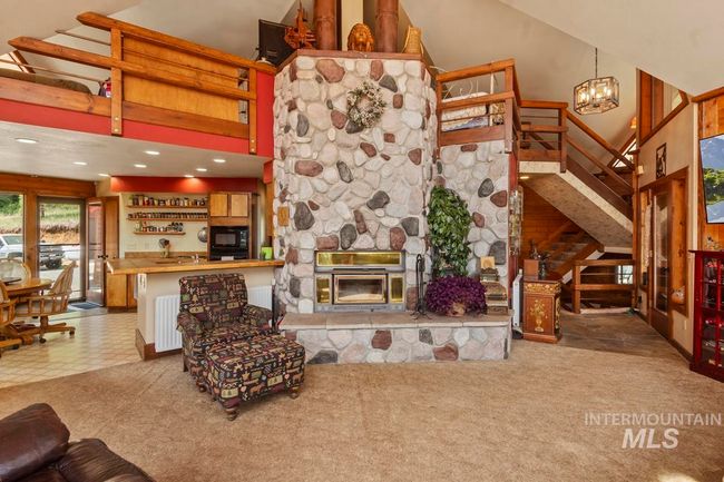 947 Thompson Dr, House other with 3 bedrooms, 4 bathrooms and 3 parking in Cascade ID | Image 5
