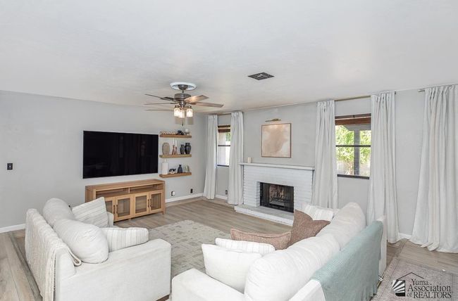 1668 W Citrus Loop, House other with 3 bedrooms, 2 bathrooms and 2 parking in Yuma AZ | Image 6