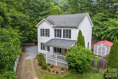 15 Asbury Cottage Dr, Candler, NC, 28715-8468 | Card Image