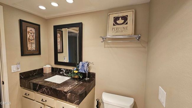 6bath 2 | Image 23