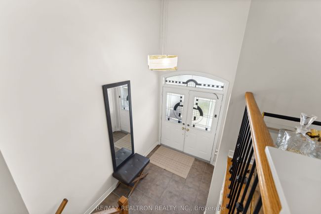 57 Littleriver Crt, House attached with 4 bedrooms, 4 bathrooms and 3 parking in Vaughan ON | Image 4