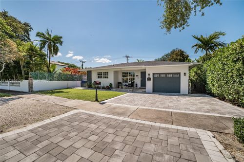 680 Ne 81st St, Miami, FL, 33138-4615 | Card Image