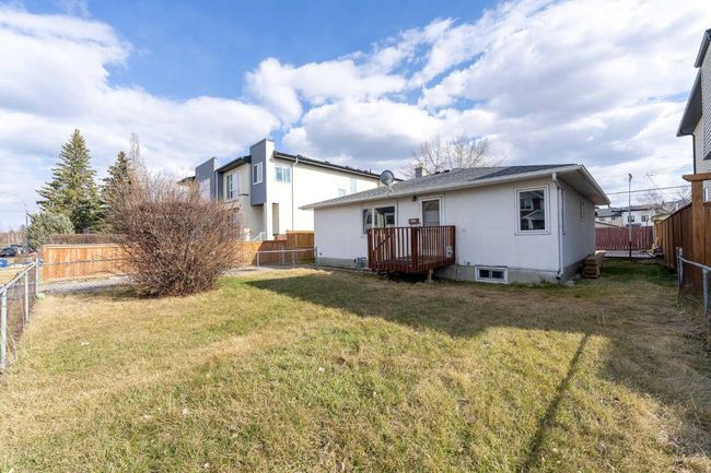 8531 47 Ave Nw, House other with 3 bedrooms, 2 bathrooms and 2 parking in Calgary AB | Image 29