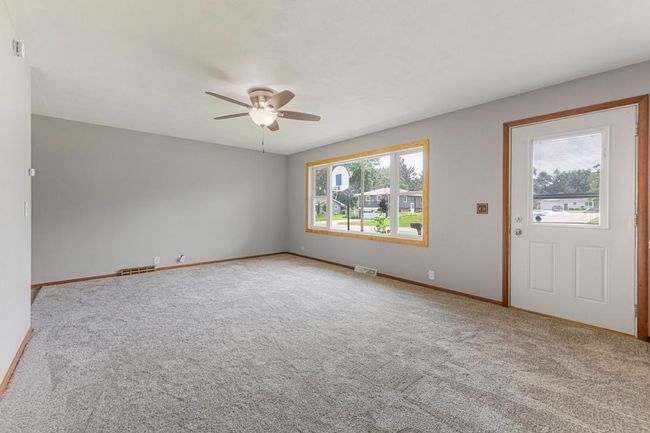 Living Room Detail | Image 9