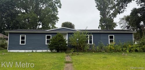 5552 Cherokee Bnd, Howell, MI, 48843-9164 | Card Image
