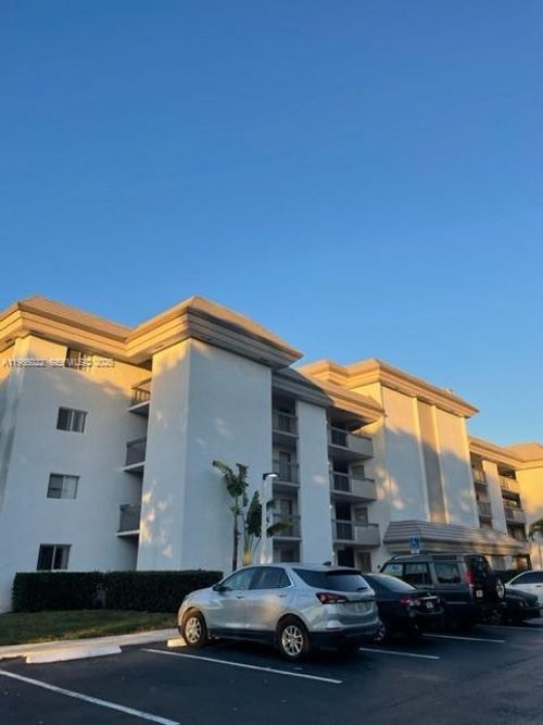 apt-306-731 N Pine Island Rd, Plantation, FL, 33324-1316 | Card Image