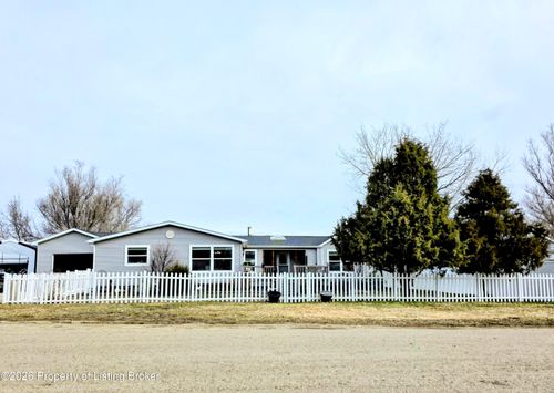 519 1st Ave Nw, Wibaux, MT, 59353-9038 | Card Image