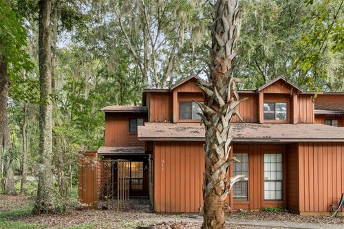 911 57th Ter, GAINESVILLE, FL, 32607-3863 | Card Image