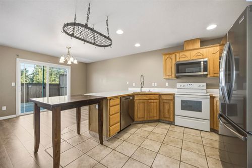 4902 Road 76, Pasco, WA, 99301-7986 | Card Image