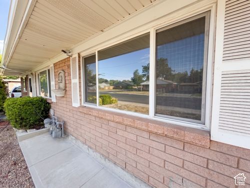 425 E Welby Ave, South Salt Lake, UT, 84115-4039 | Card Image