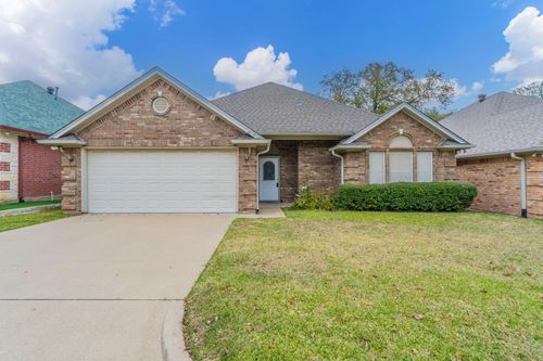 1037 Austin Ct, Weatherford, TX, 76086-6348 | Card Image