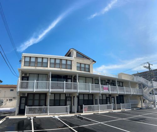 9415 Pacific Ave, Margate City, NJ, 08402-2312 | Card Image