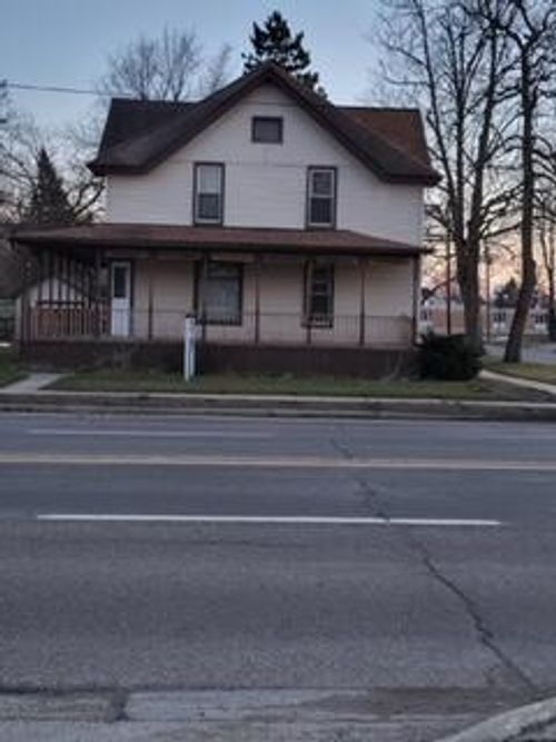 714 W Michigan Ave, Three Rivers, MI, 49093-2133 | Card Image