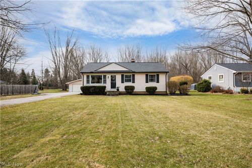 30817 Schwartz Rd, Westlake, OH, 44145-3745 | Card Image