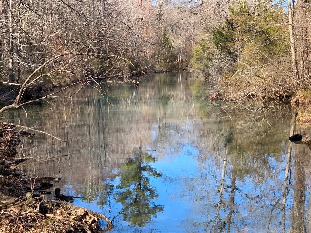 Land in Broken Bow
