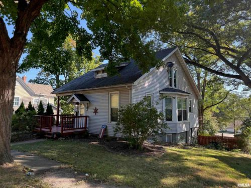 212 S 9th St, Petersburg, IL, 62675-1514 | Card Image