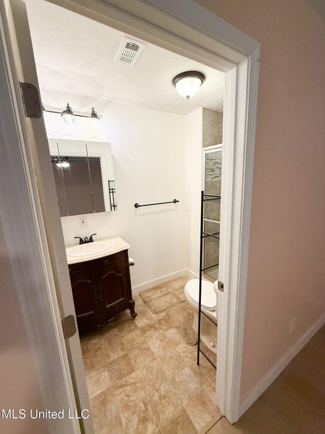 primary bathroom | Image 20