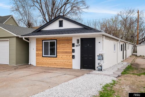 909 Avenue G, Council Bluffs, IA, 51503-2712 | Card Image