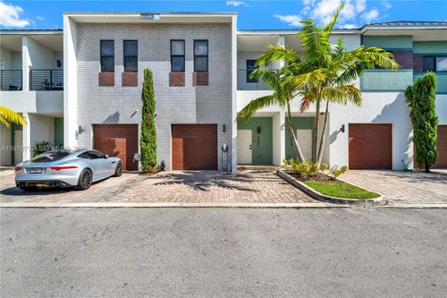 4441 Nw 9th St, Plantation, FL, 33317-1528 | Card Image