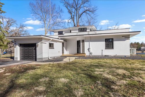 8239 Beach Dr, Rockford, IL, 61103-1123 | Card Image