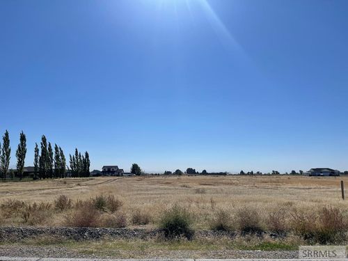 423 W 270 N, Blackfoot, ID, 83221-4927 | Card Image