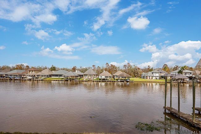 21260 Diversion Canal Rd, House other with 2 bedrooms, 2 bathrooms and null parking in Maurepas LA | Image 22