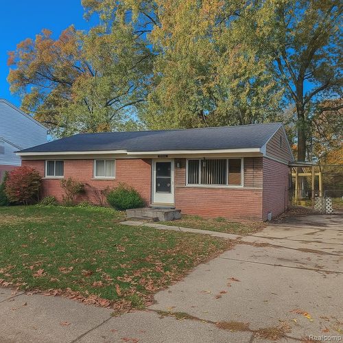 15910 Hampden St, Taylor, MI, 48180-4928 | Card Image