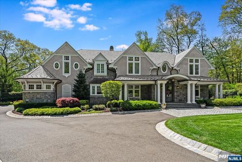 555 Miller Ct, Wyckoff, NJ, 07481-1147 | Card Image