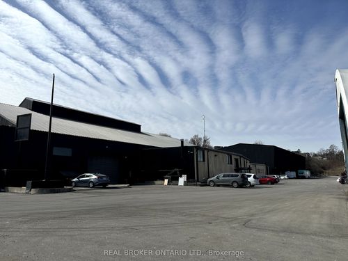 c-243 Queen St N, Hamilton, ON, L8R3N6 | Card Image