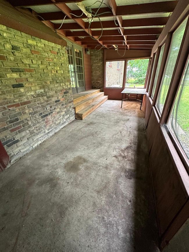 Large 3 season porch to make your own | Image 8