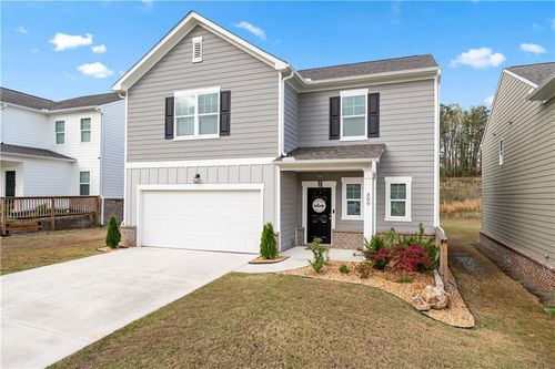 300 Hyde Park, Winder, GA, 30680-4545 | Card Image