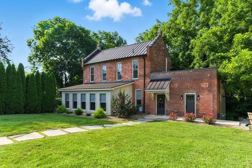 311 W 3rd St, Frankfort, KY, 40601-2703 | Card Image