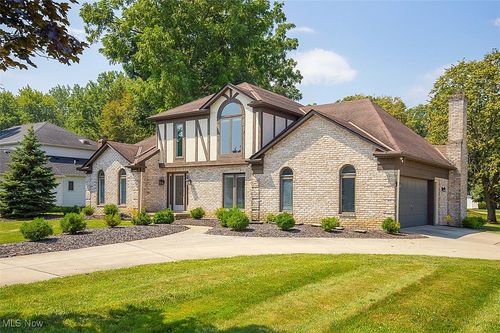 1840 Hunters Point Ln, Westlake, OH, 44145-3650 | Card Image