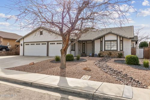 42307 61st St W, Quartz Hill, CA, 93536-3702 | Card Image